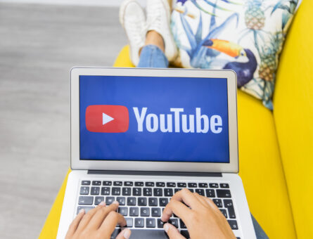 Somebody prepares YouTube SEO strategies